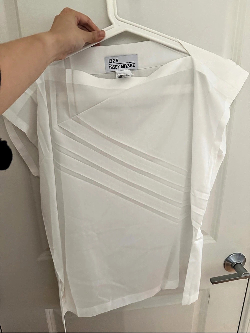 NWOT Issey Miyake 132.5 White Pleated Blouse Size 2